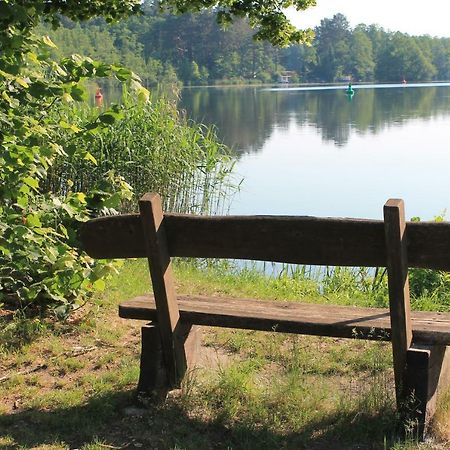 Ferienappartement Am See II Im Biospharenreservat Schorfheide Bagian luar foto