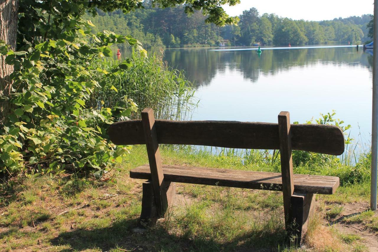 Ferienappartement Am See II Im Biospharenreservat Schorfheide Bagian luar foto